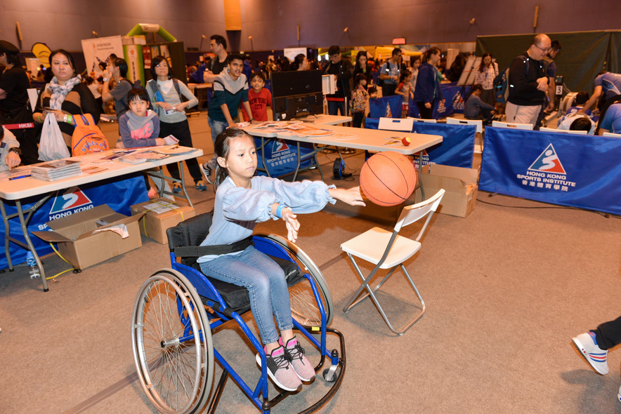 The HKSI hosted two-day Open Day, which aimed at raising public awareness towards the development of high performance sports in Hong Kong through various activities, including “Meet the Athletes” session, “Healthy Kitchen”, sports demonstrations and tryouts.